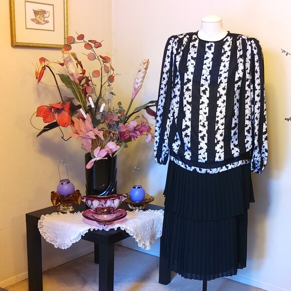 VTG Venus Original Montreal Long Sleeve Black White Printed Maxi Dress L 12 - Picture 1 of 7